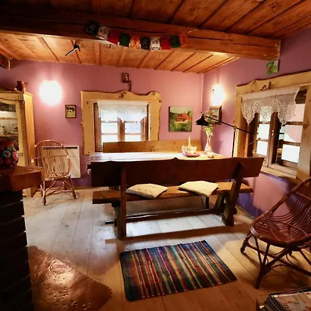 Krzywa 19 مزرعة للإقامة Krzywa (Gorlice)